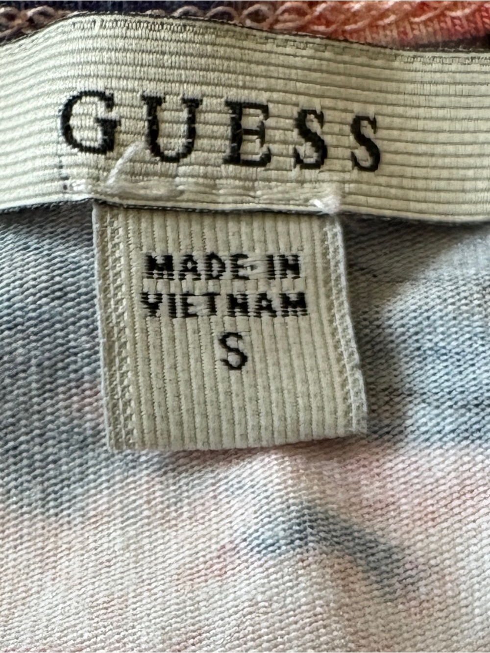 GUESS gorgeous print and style